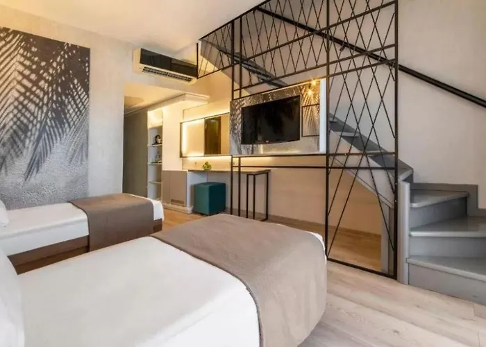 Club Turan World Select Side