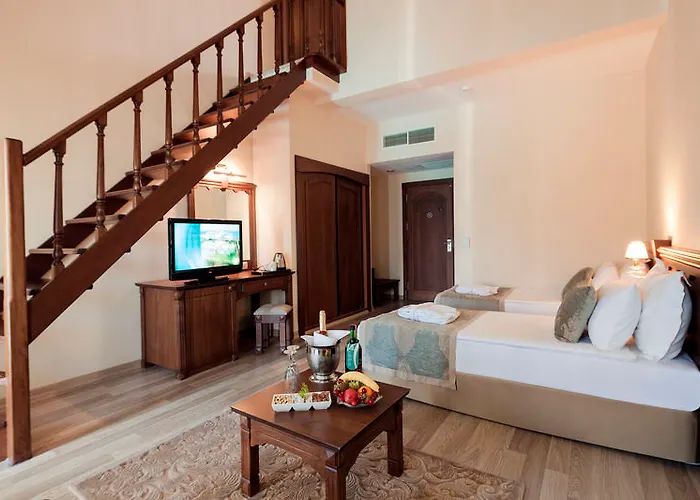 Club Turan World Select Side