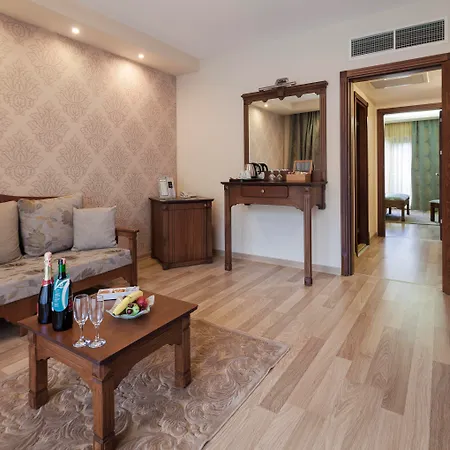 Club Turan World Select Hotell 5*